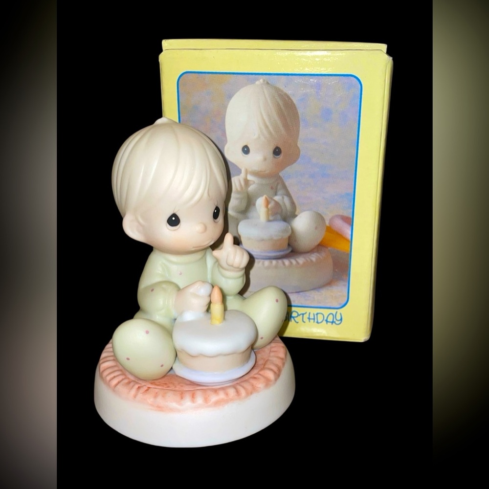Precious Moments Baby's First Birthday Figurine - Picture 3 of 10